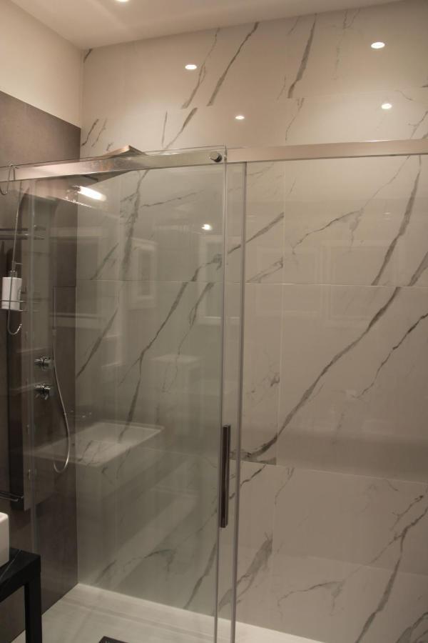 Abate Luxury Interno 3 *