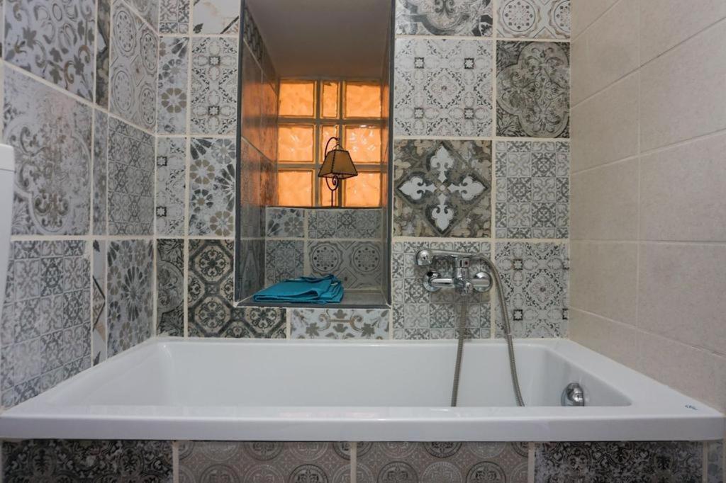 Apartment Blue Courtyard - Scardicchio Maisons Bari