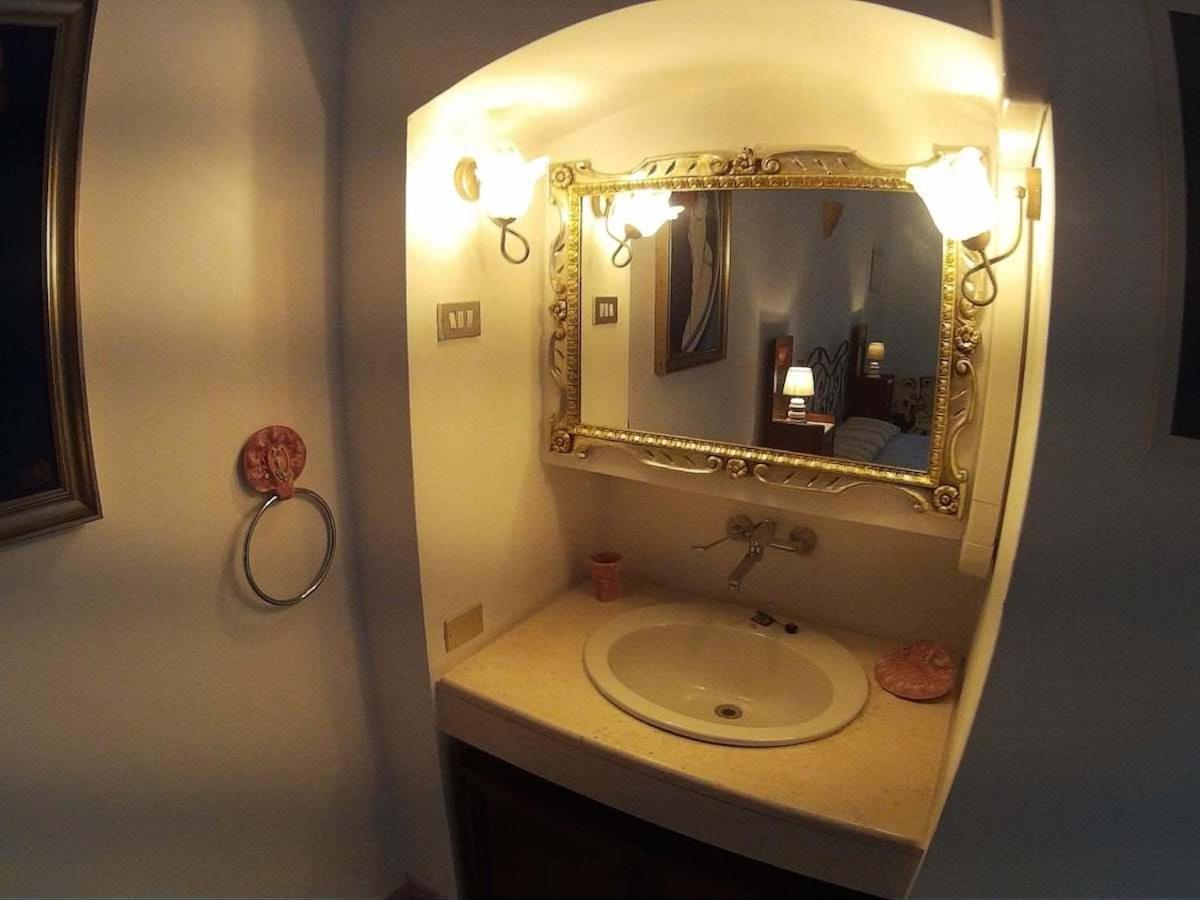 Very Apartment, By Shops, Bars, Restaurants Apartment *