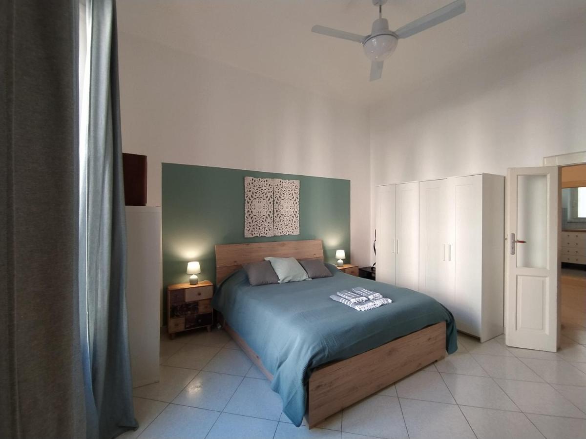 Flower 11 Apartment Bari