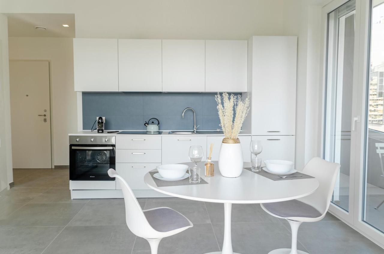Apulialux - Exclusive And Modern City View, Private Parking * Bari