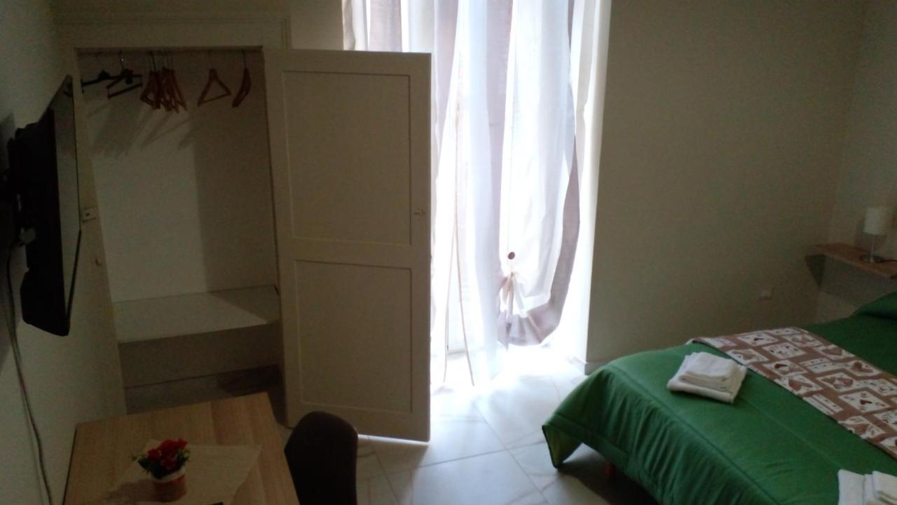 La Rosa Rossa Guest house