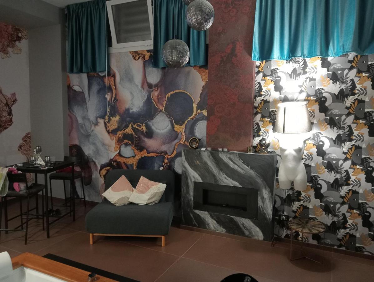 Apartment Luxurya *