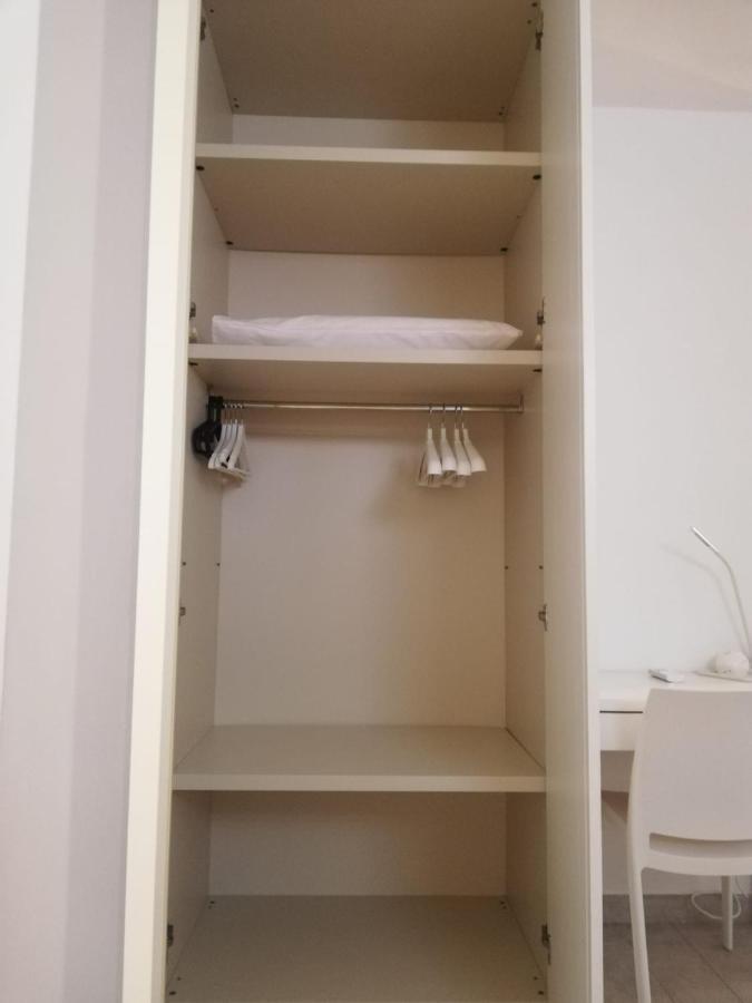 Seagull - Front And Sea View & Airport Apartment Bari