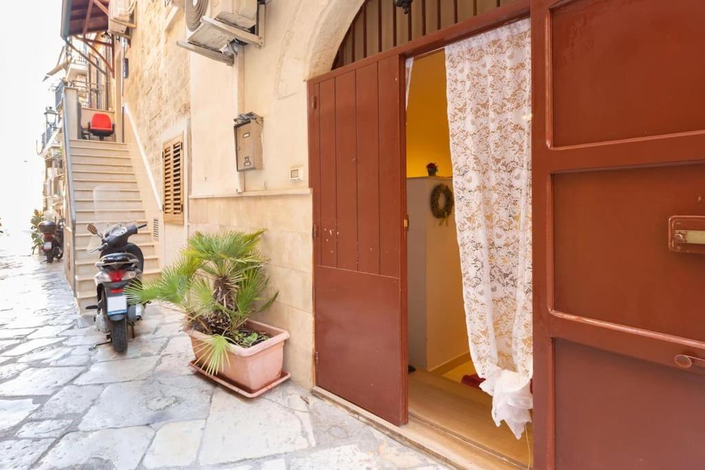 Charming Old Town House * Bari