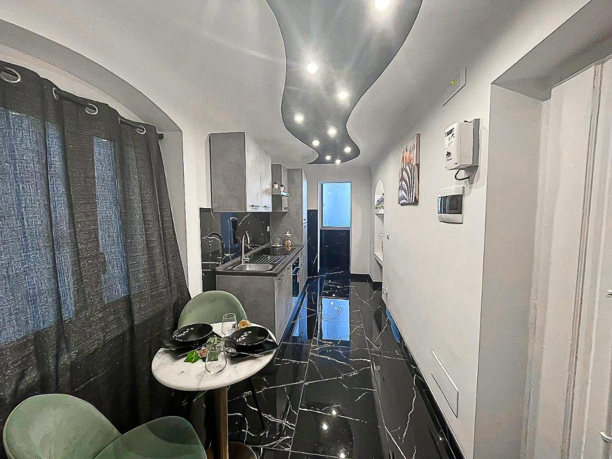 The Marble House Apartment