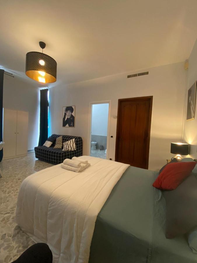 Cado Dalle Nubi 3 O 4 Posti Letto Con Bagno Privato E Doccia Idromassaggio Guest house *