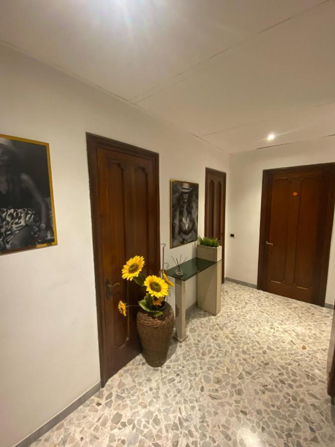 Cado Dalle Nubi 3 O 4 Posti Letto Con Bagno Privato E Doccia Idromassaggio Guest house *