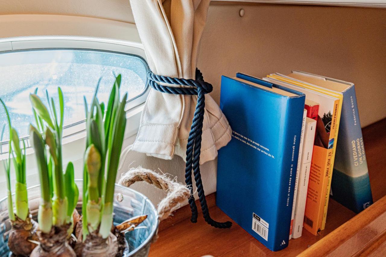 Charming Sailing Boat - Le Dimore Di Ines Botel *