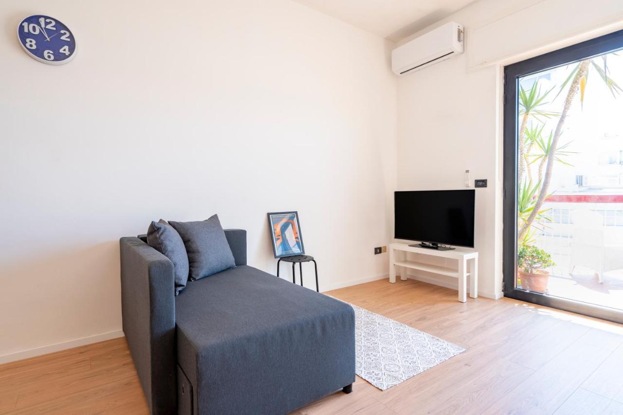 & Elegant Loft - With Balcony Apartment Bari