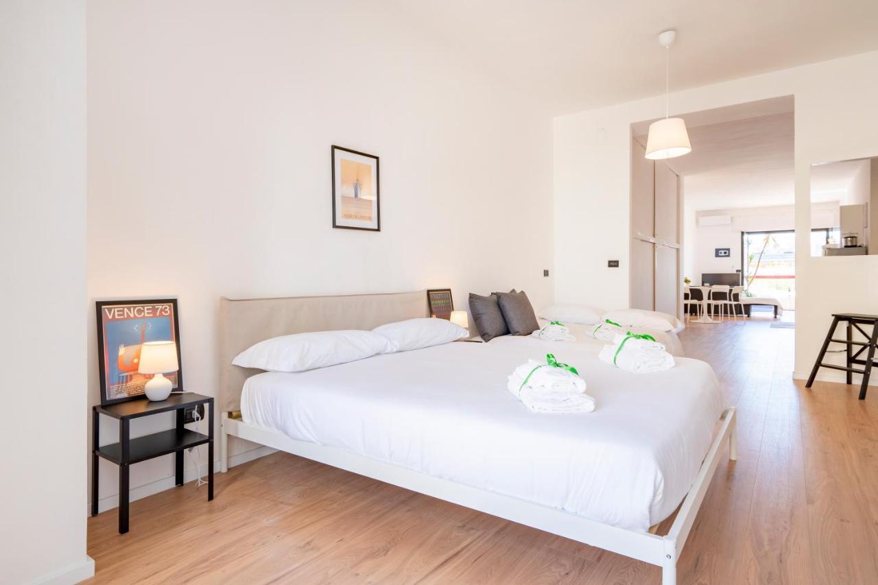 & Elegant Loft - With Balcony Bari