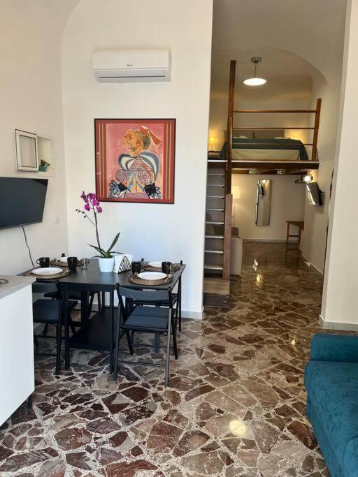 Piazza San Pietro Holiday home Bari