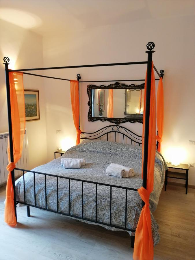 Love Mirrors And Flowers - Affitti Brevi Italia Apartment Bari
