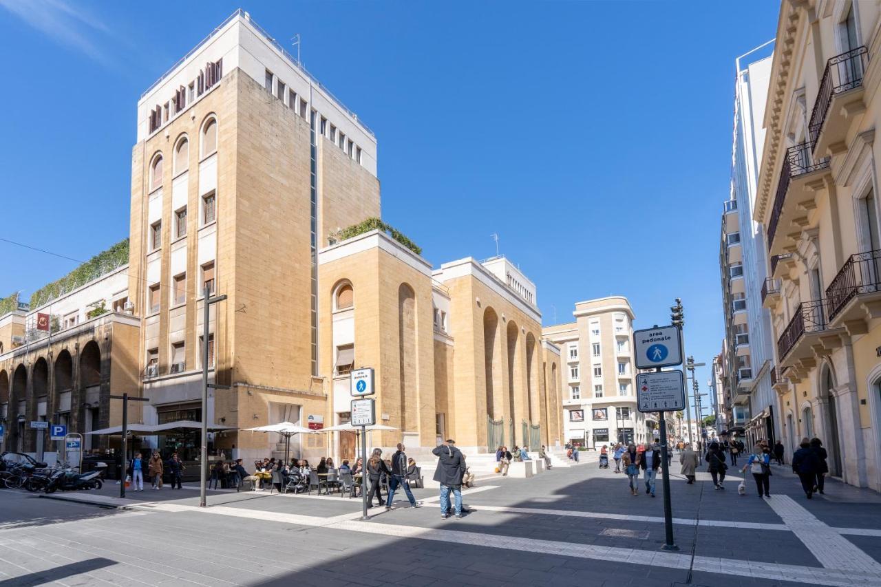 Railway Station Apartment *