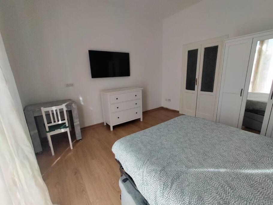 Apartment Aura