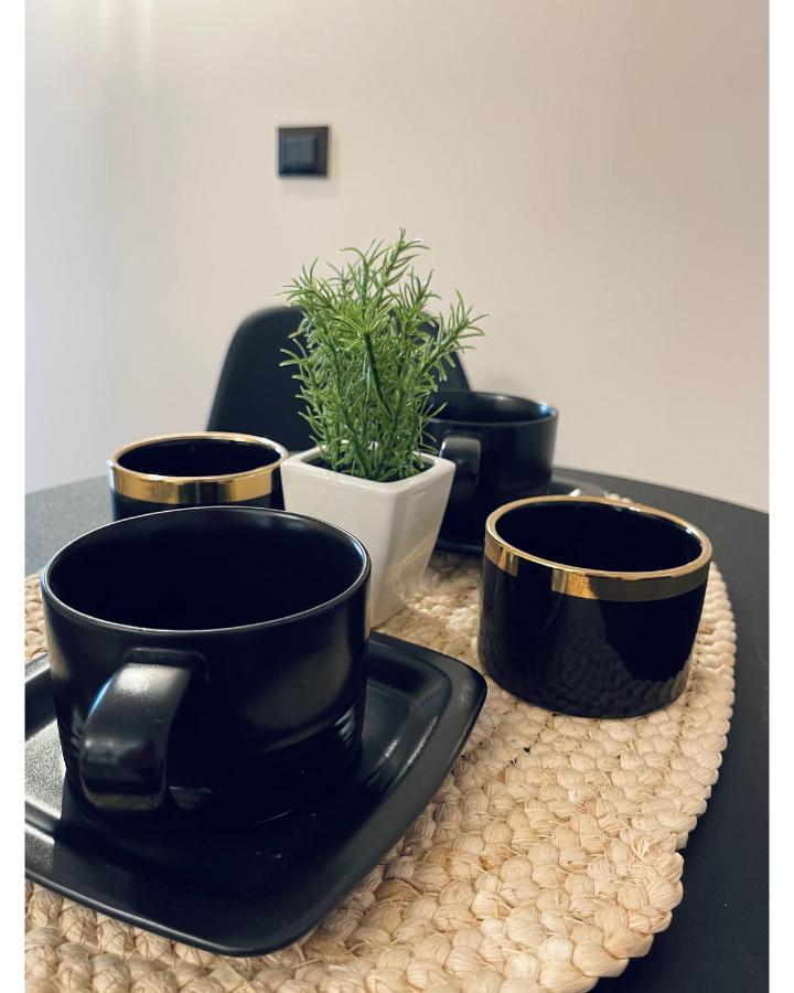 Whiteflower Apartment