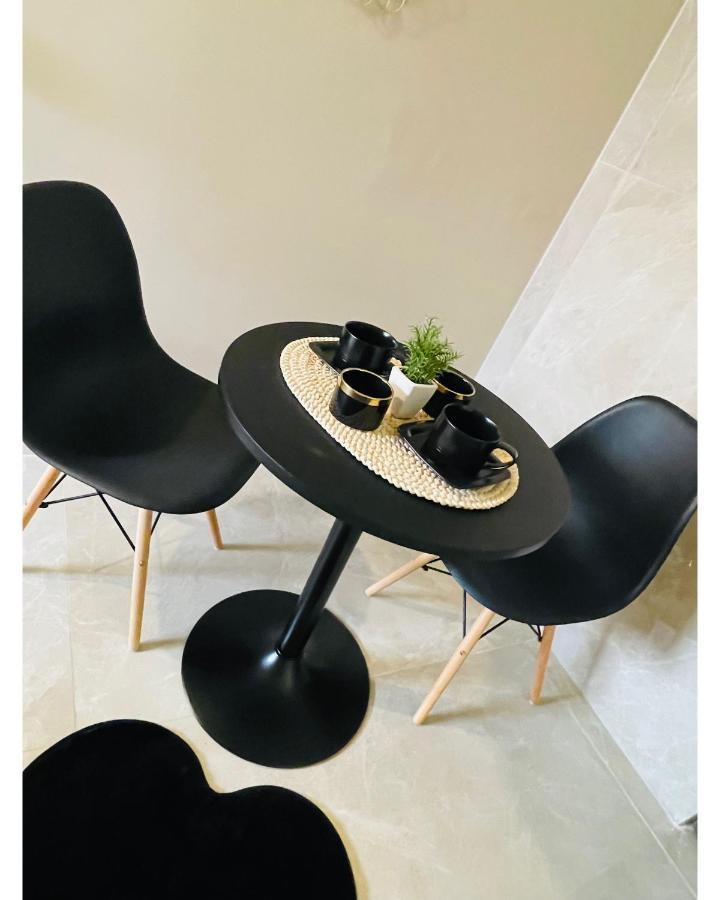 Whiteflower Apartment Bari
