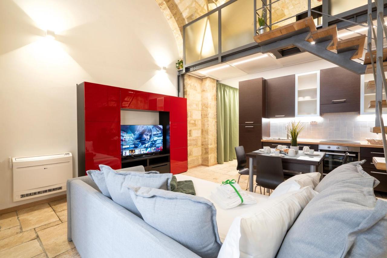 Stazione & Politecnico Stylish With Netflix Bari
