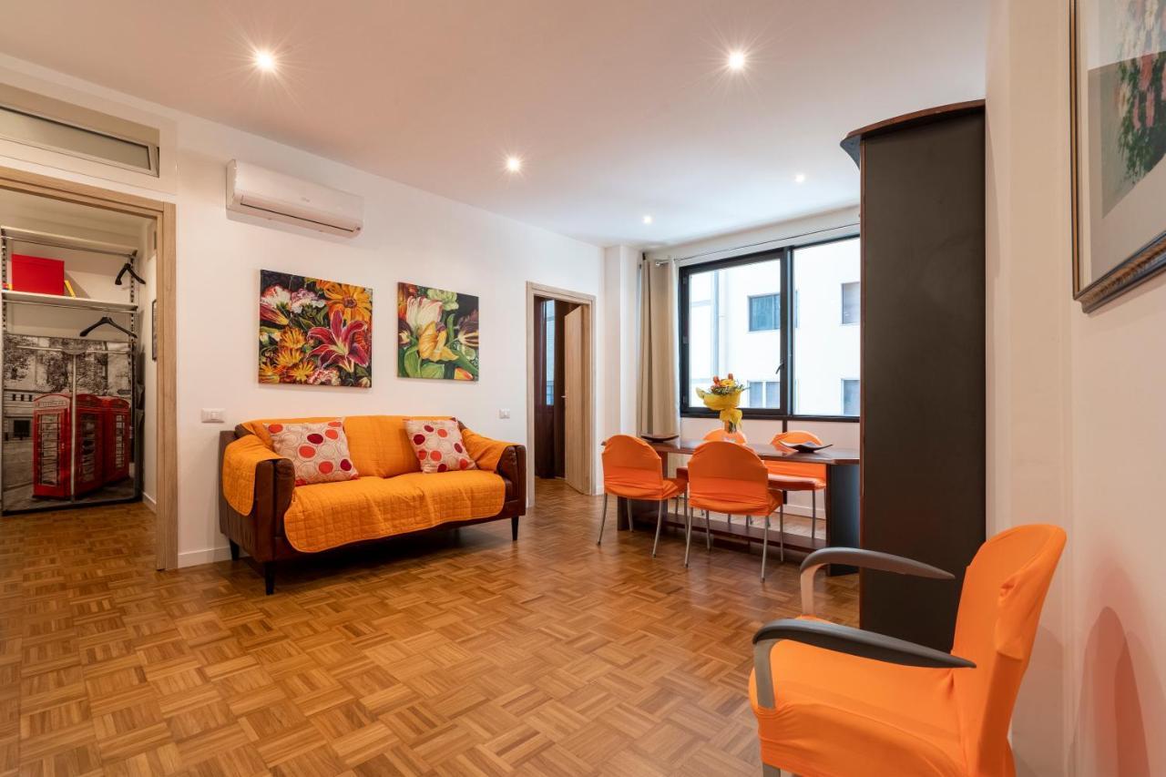 Apartment Casa Dei Fiori Colorful Apt Near The Station Bari