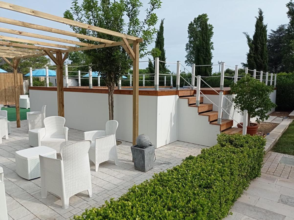Casa Torre Di Specchio Con Piscina * Bari