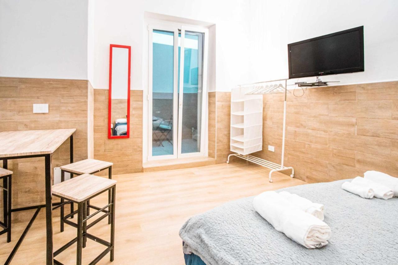 Sonnino Sealoft Apartment