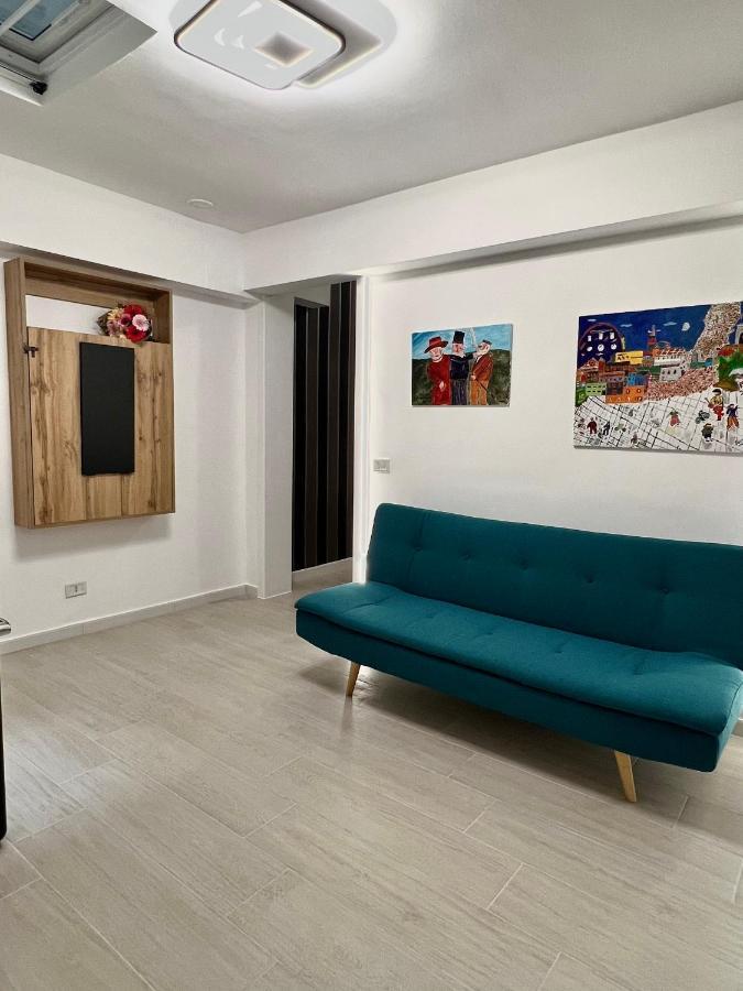 Ludo's Flat Center Apartment Bari