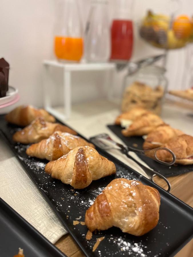 Dimora Fantasia Charme Acomodação com café da manhã  *