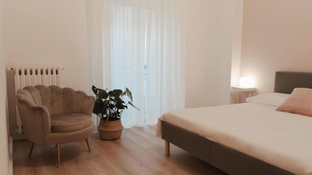 So Fine Petruzzelli Flat * Bari