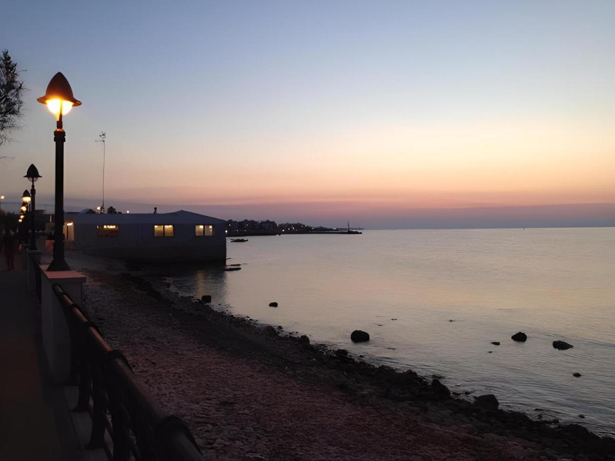 Sunset Palese - A 10m Dal Mare