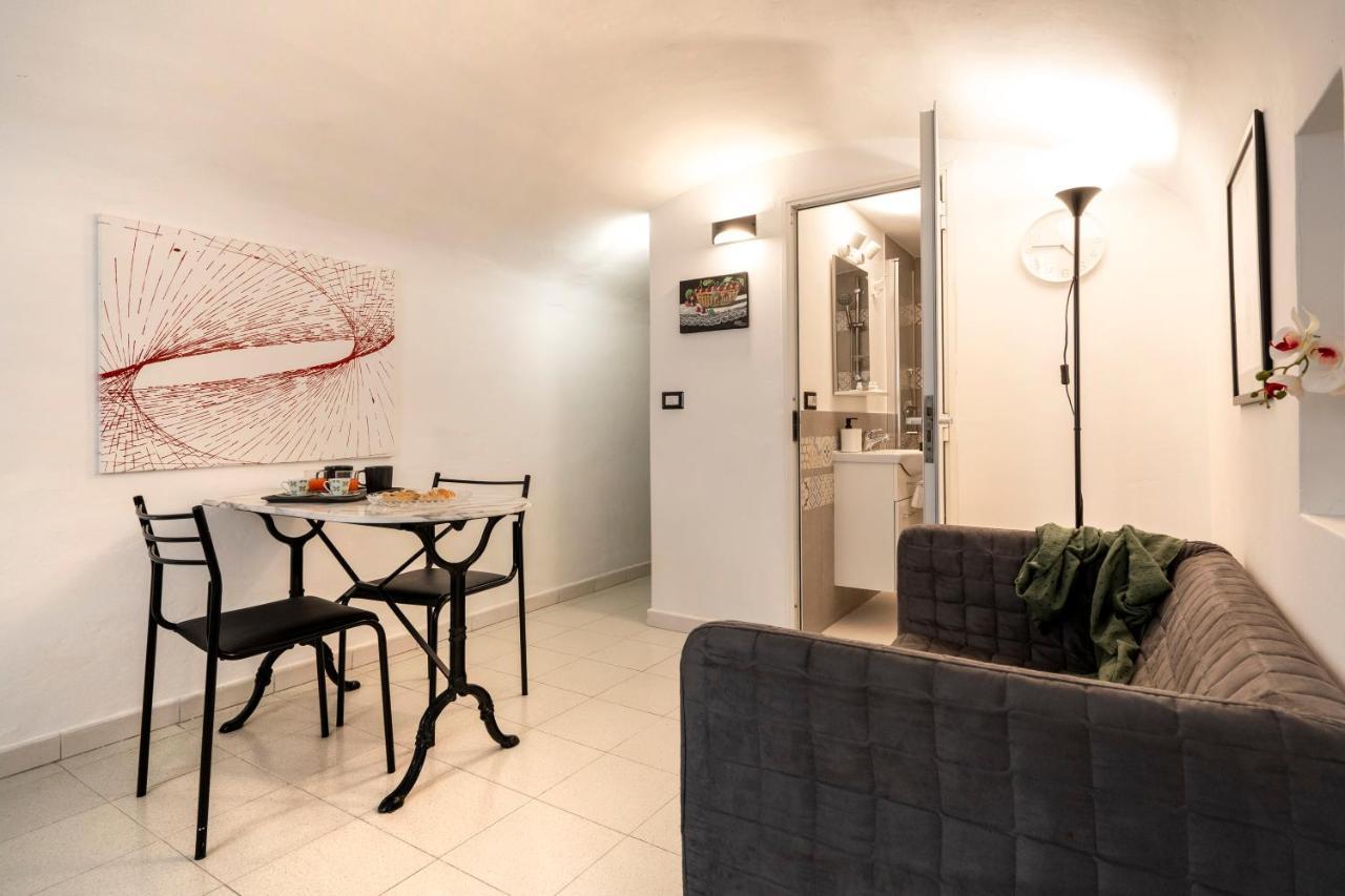 Apartment White&grey Comfy