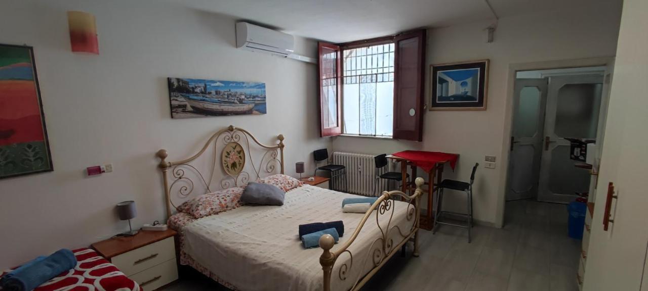 Super Studio, No Noise, Near Seaside, Shops Apartment
