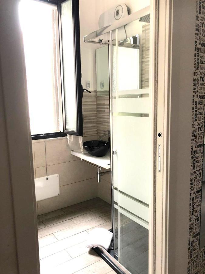 Newhouse Crispi 78 * Bari