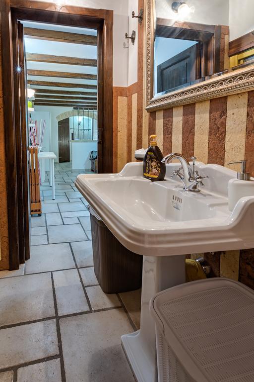 Apartment Due Passi Dal Borgo Antico Bari