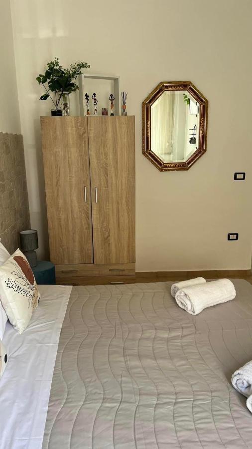 Faro's Guest house Bari