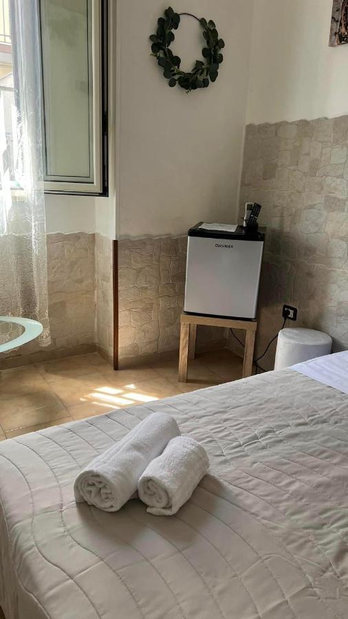 Faro's Guest house *