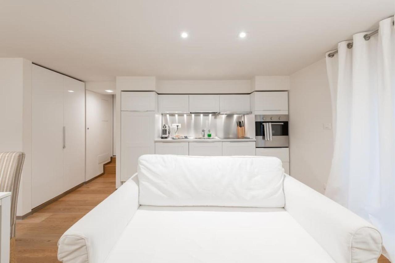Bed & Breakfast Artist Loft House