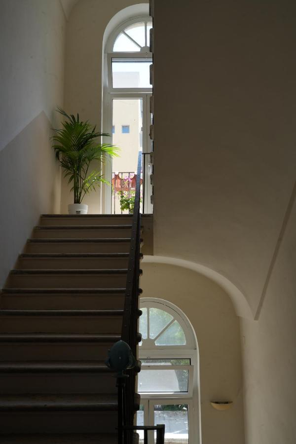 Palazzo Manzoni *