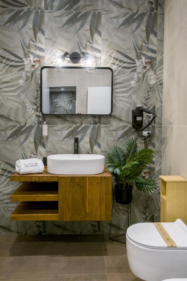 18 Luxury Bed & Breakfast Bari