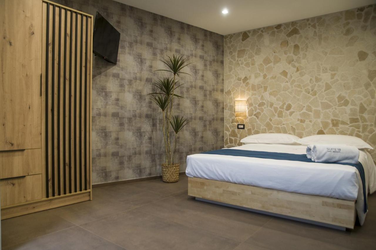 18 Luxury Bed & Breakfast *