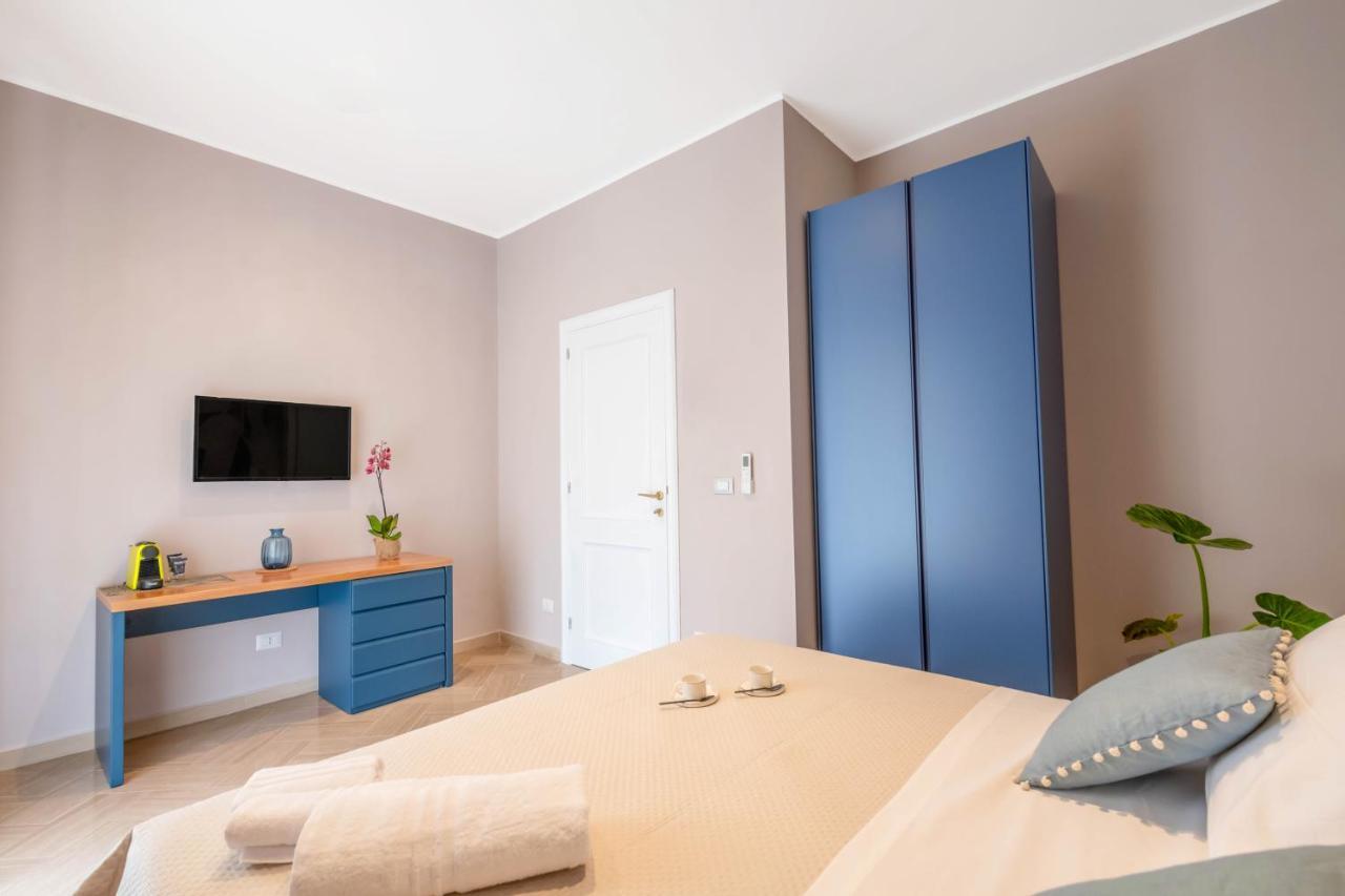 Gate - Luxury Bari