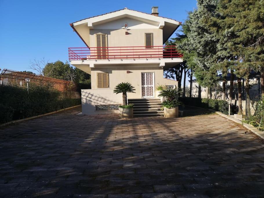 Lagioia 1 Villa Bari