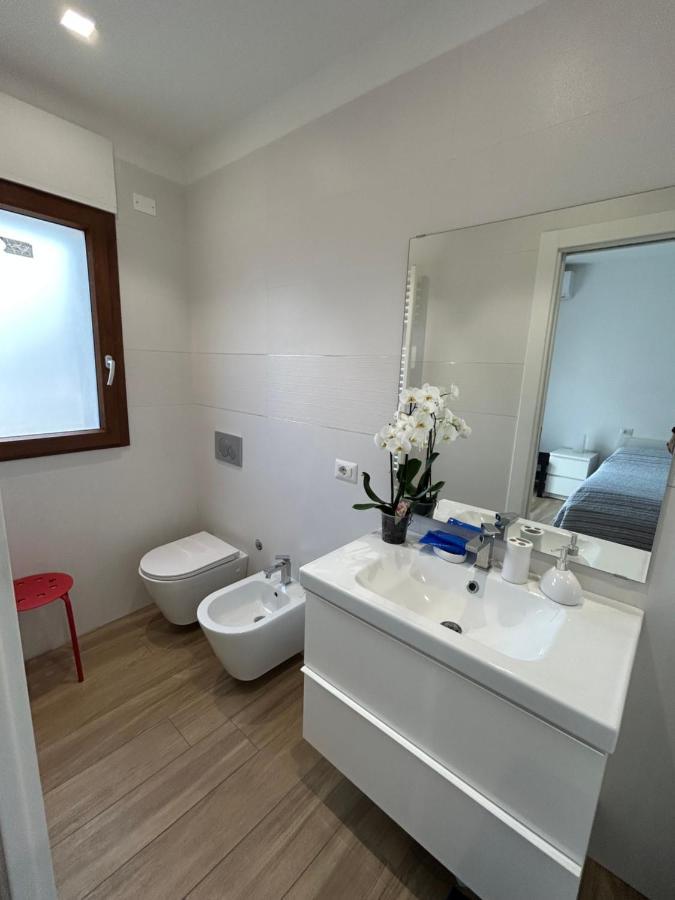 Modern Apartment *