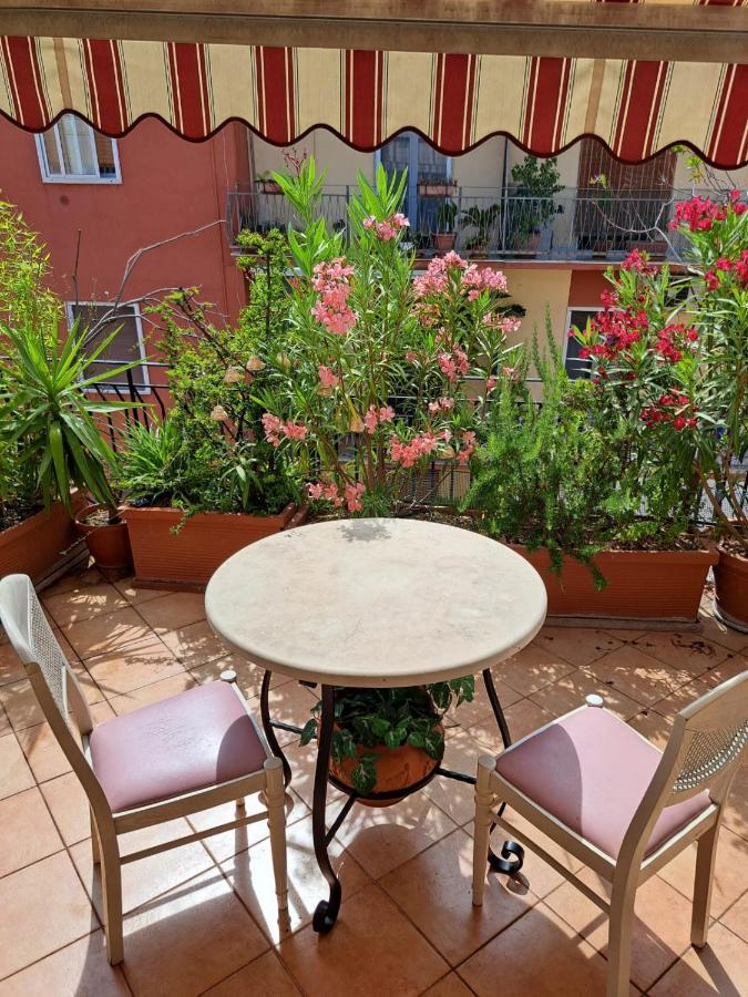 Căn hộ Brighting Penthouse And Balcony