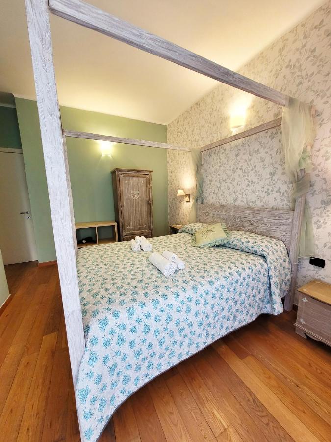 Baribello - 3 Bedrooms 3 Bathrooms - Station