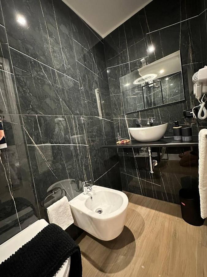 Black & White Luxury