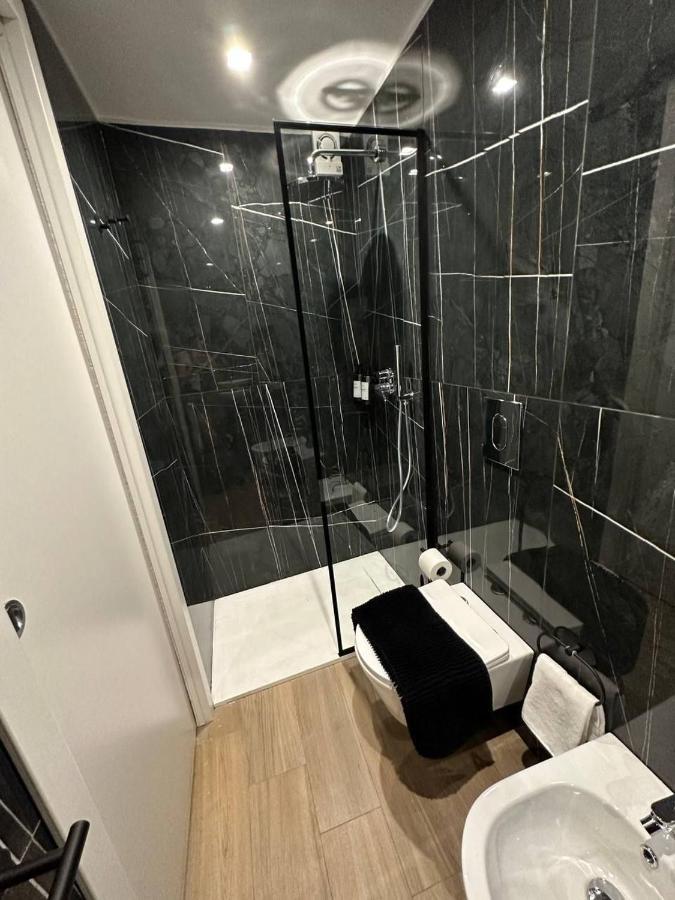 Casa de hóspedes Black & White Luxury