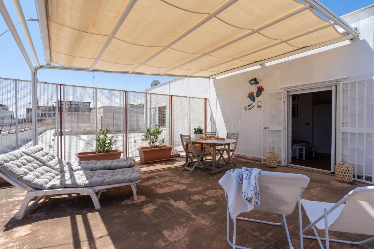 Apartamento Bright With Terrace & Parking Bari