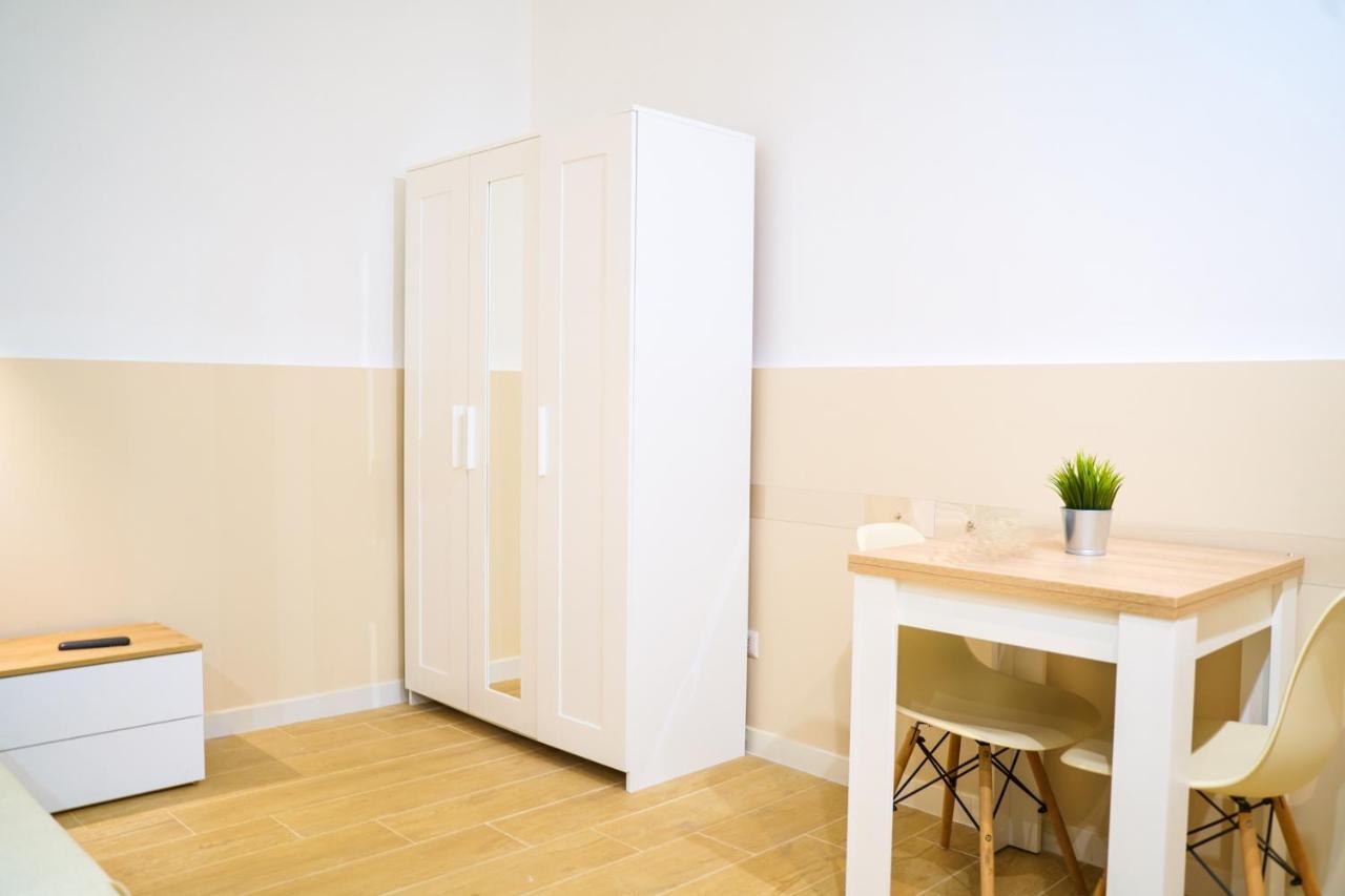 Apartamento N.2 500mt Da Policlinico/10min Da Stazione