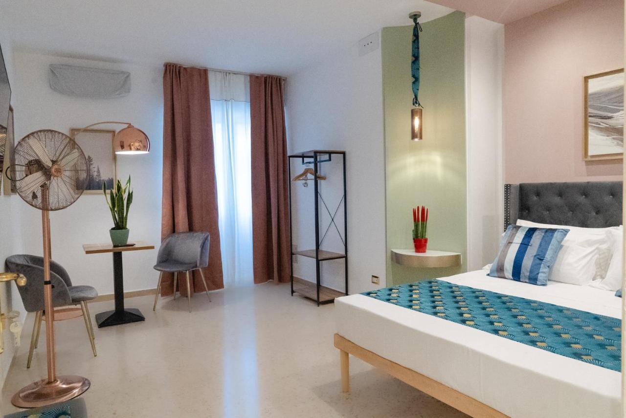 Stazione Centrale Suppa G & C Italia Guest house Bari