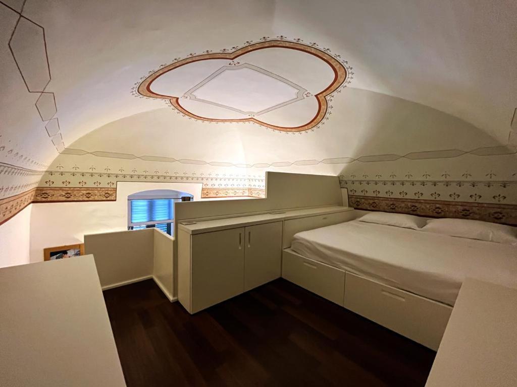 Visconti 89-duplex Apartment *